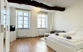 Praktisch & Modern - Voll Ausgestattetes Apartment